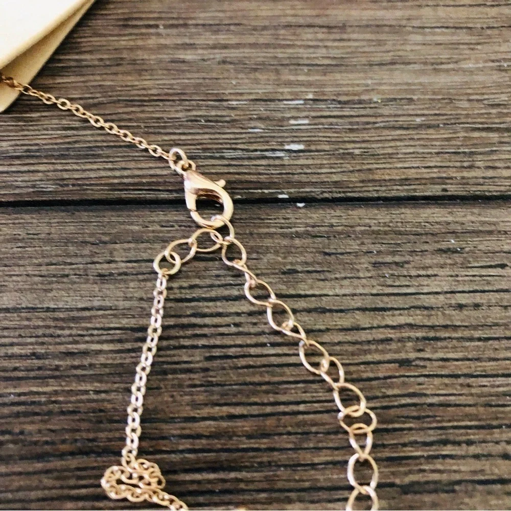 gold metal American flag pendent necklace